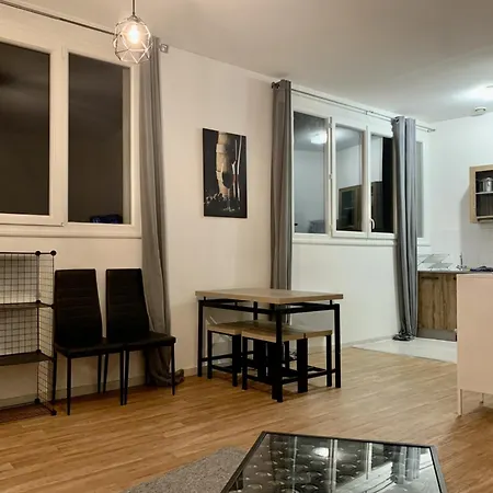 Studio Cosy - Hypercentre - Calme - 50M2 - Wi-Fi Graulhet Exterior photo